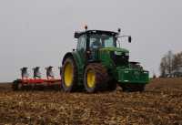 John Deere 6170 R & Kuhn Vari-Master 153