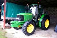 John Deere 6220