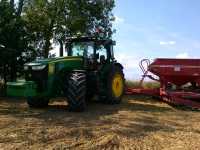 John Deere 8270 R + horsch