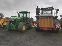 Versatile i John Deere 7820