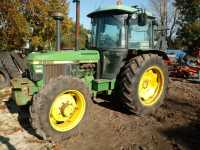 John Deere 2850