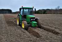 John Deere 6200 + Brony 5-tki