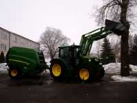 John Deere 6125R + JD 960