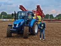 New Holland t5