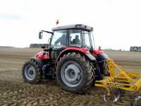 Massey Ferguson 5611