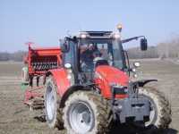 Massey Ferguson 5610