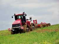 Case IH Quadtrac 600 & Unia Group Cross L DRIVE 6H