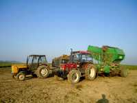 Zetor 7745 Turbo + Stoll V202