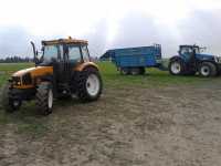 Renault Cergos 350 i New Holland 7030 & IC-ZPCZ-1105