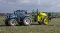 New Holland T7030AC + John Deere 832