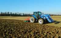 New Holland T5.105 DC / Agro-Masz AT270