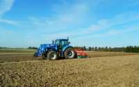 New Holland T5.105 DC / Agro-Masz AT270