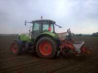 claas 610 i Kuhn PL Junior