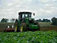 John Deere 6150M + Kvereneland