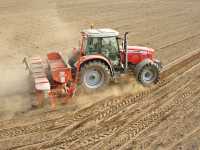 Massey Ferguson 5465 Dyna 4 + Gaspardo MTE