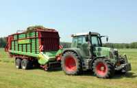 Fendt 414 Vario + Strautmann Super Vitesse 3101 DO