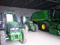 John Deere 6810