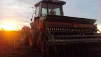 Massey Ferguson 3125 i Amazone d8 super