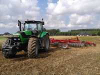 Deutz-Fahr Agrotron M650 i Kongskilde Terra X450