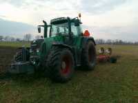 Fendt 714 i Kuhn mm122