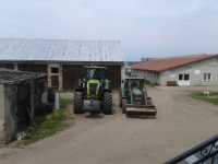 Claas Axion 920 vs. John Deere 6330