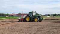 John Deere 6630 i Kuhn Kosma